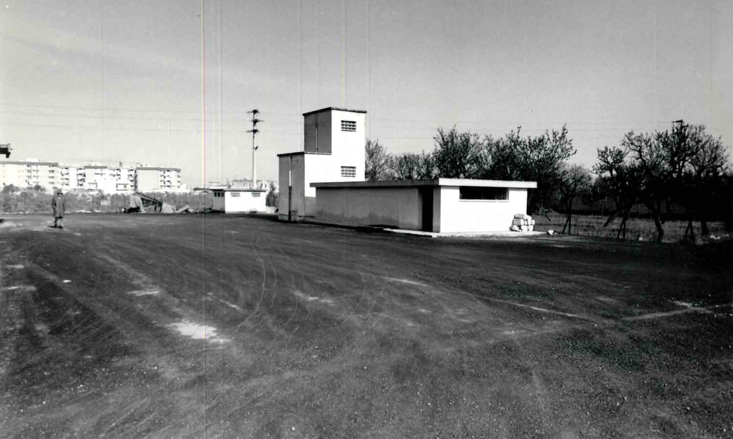 1960 - Interno e veduta parziale sistemazione piazzale